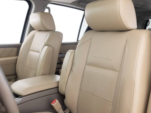 Used 2015 Nissan Armada Platinum image 32