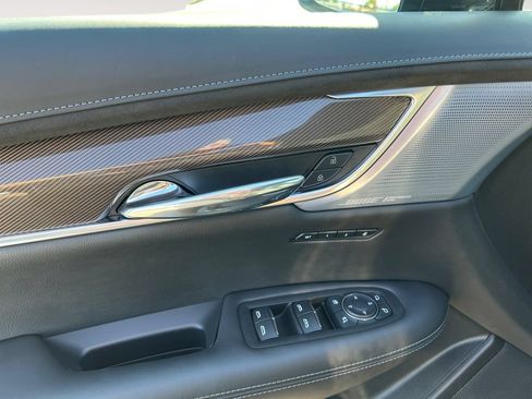 Used 2024 Cadillac XT6 Sport w/ Platinum Package AWD/4WD image 20