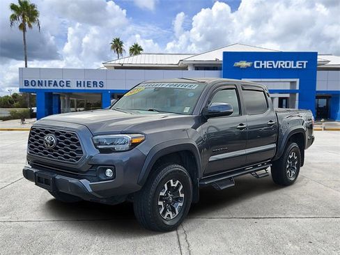 Used 2021 Toyota Tacoma TRD Off-Road image 2