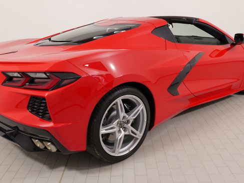 Used 2022 Chevrolet Corvette Stingray Coupe w/ 1LT image 10