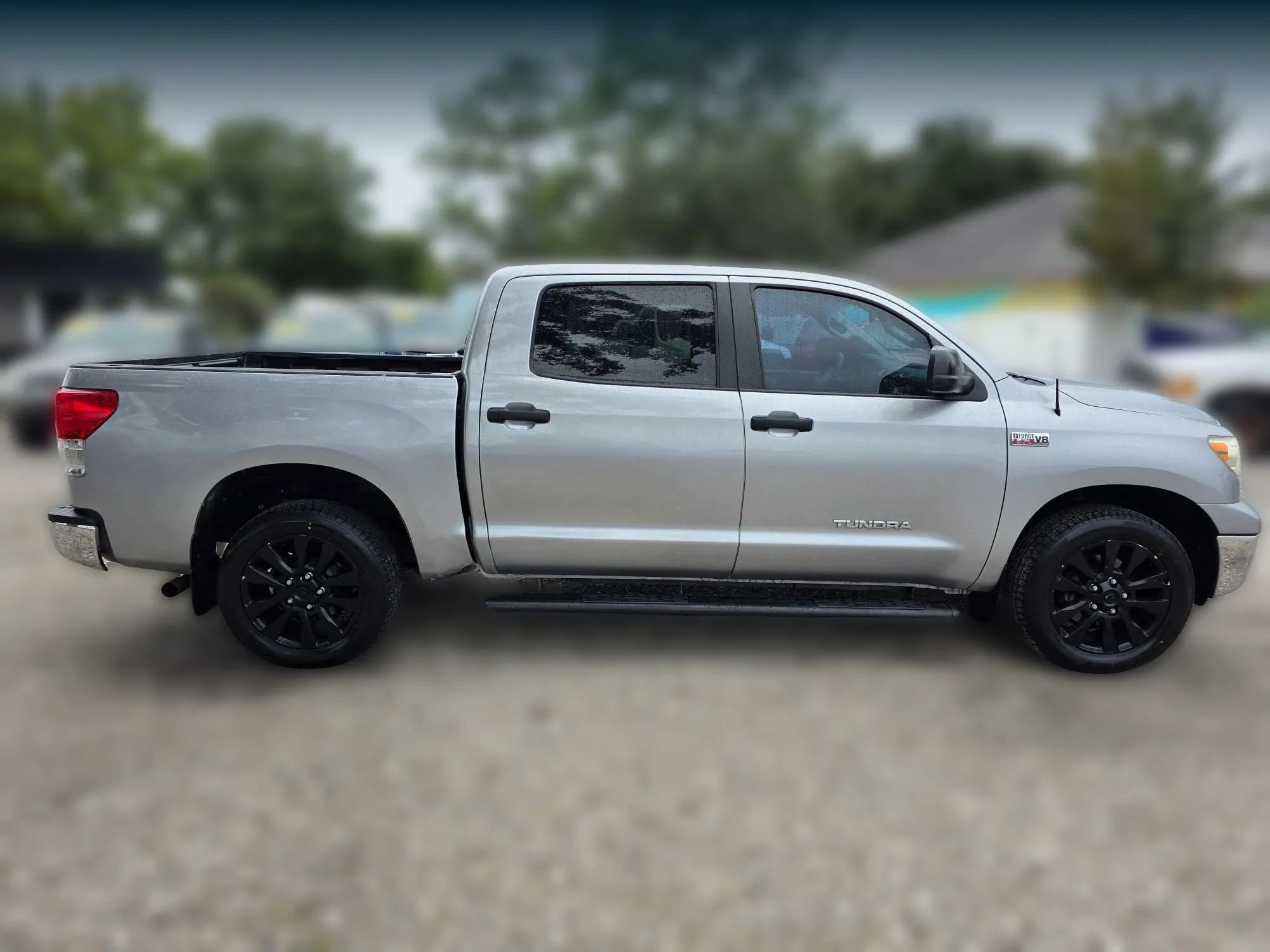 Used 2010 Toyota Tundra 2WD CrewMax w/ Tow Pkg image 4