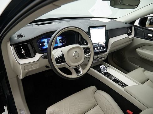 Certified 2026 Volvo XC60 B5 Ultra AWD/4WD image 12