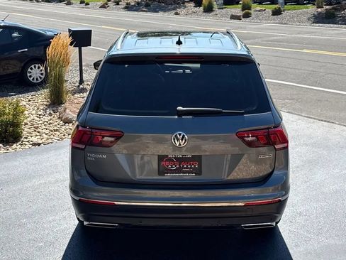 Used 2021 Volkswagen Tiguan SEL AWD/4WD image 31