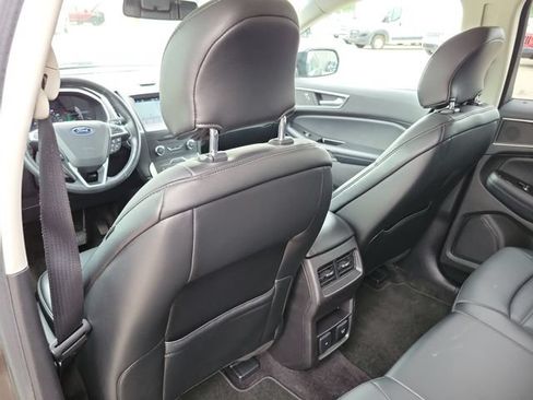 Used 2016 Ford Edge SEL w/ Equipment Group 201A AWD/4WD image 26