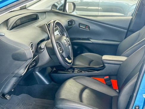 Used 2022 Toyota Prius XLE FWD image 17