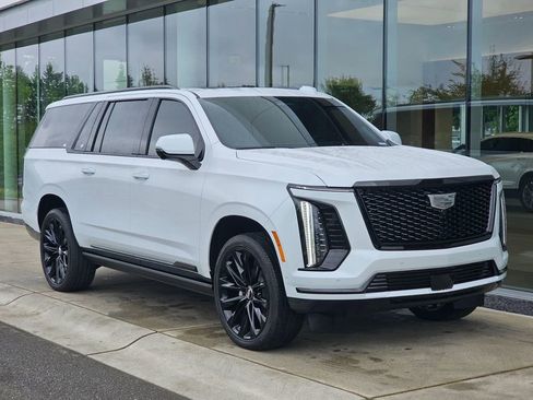 New 2026 Cadillac Escalade ESV Platinum Sport w/ LPO, ONYX Package AWD/4WD image 7