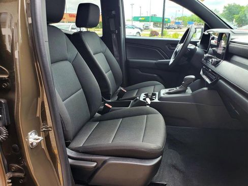 Used 2024 Chevrolet Colorado W/T RWD image 13