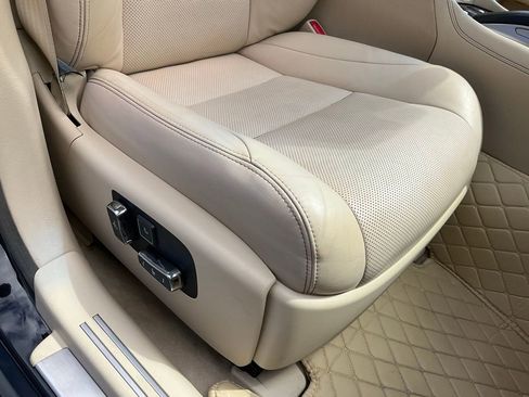 Used 2016 Lexus LS 460 AWD w/ Comfort Package image 65