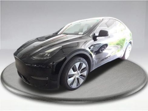 Used 2023 Tesla Model Y Long Range AWD/4WD image 13