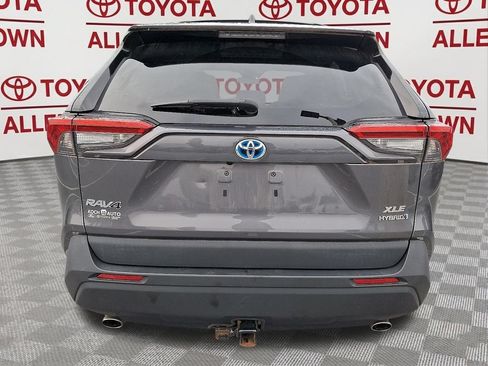 Used 2021 Toyota RAV4 XLE Premium AWD/4WD image 6