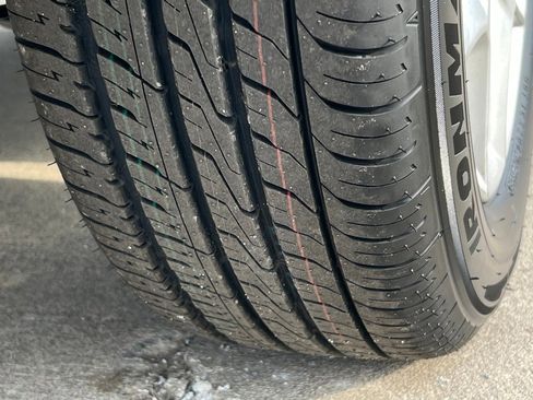 Used 2023 Kia Soul LX w/ LX Technology Package image 7