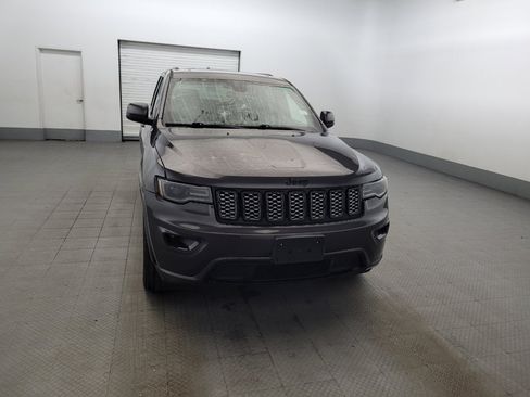Used 2021 Jeep Grand Cherokee Laredo X AWD/4WD image 14