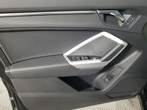 Used 2024 Audi Q3 2.0T Premium w/ Convenience Package image 19