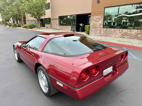 Used 1990 Chevrolet Corvette Coupe image 18