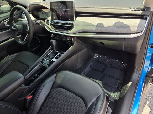 Used 2022 Jeep Compass Latitude FWD image 17