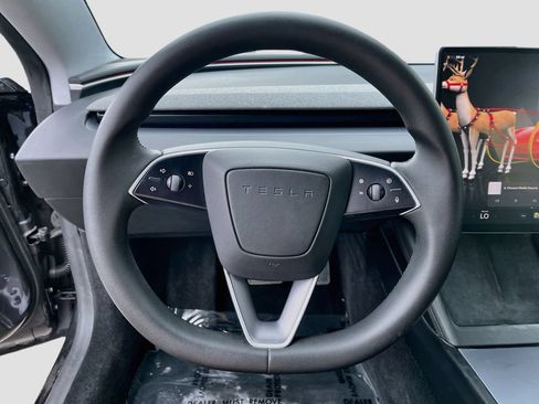 Used 2025 Tesla Model 3 Long Range AWD/4WD image 10