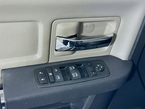 Used 2012 RAM 1500 Big Horn w/ Luxury Group image 10