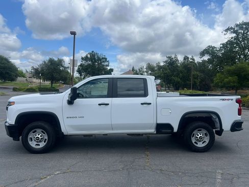 Used 2020 Chevrolet Silverado 2500 W/T AWD/4WD image 8