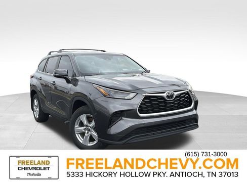 Used 2023 Toyota Highlander L image 1