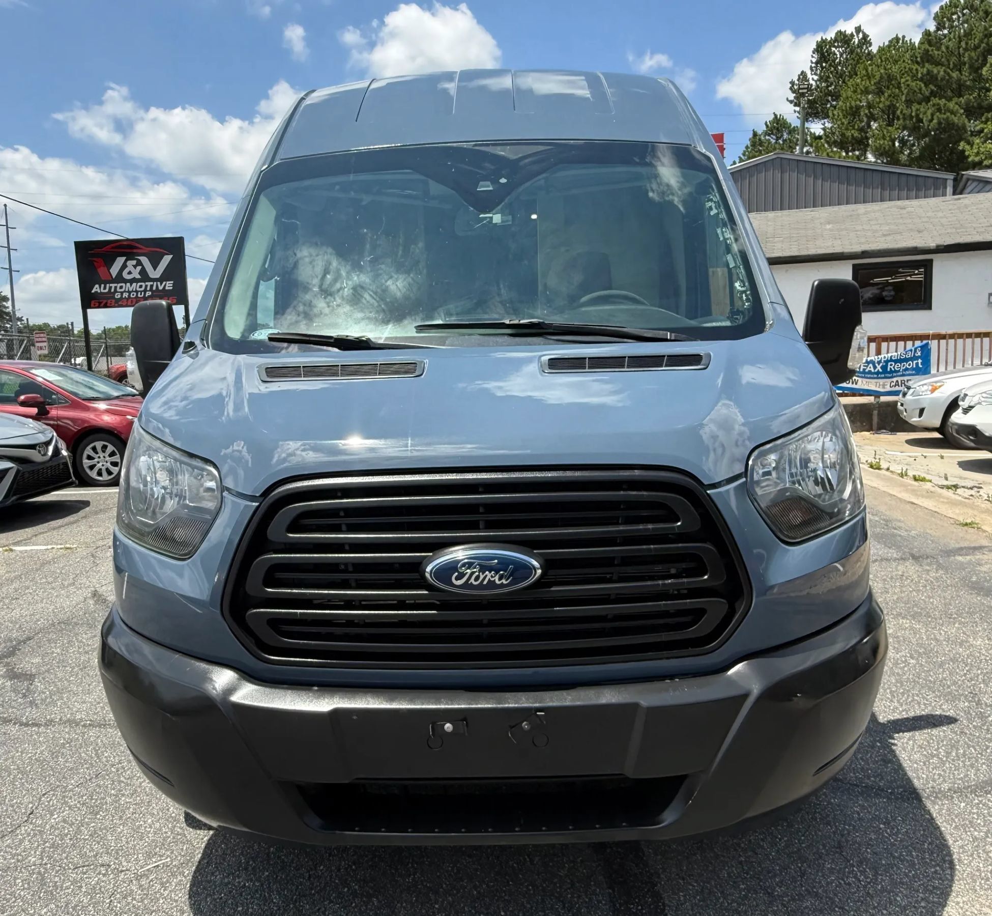 Used 2019 Ford Transit 250 148 High Roof Extended RWD image 4