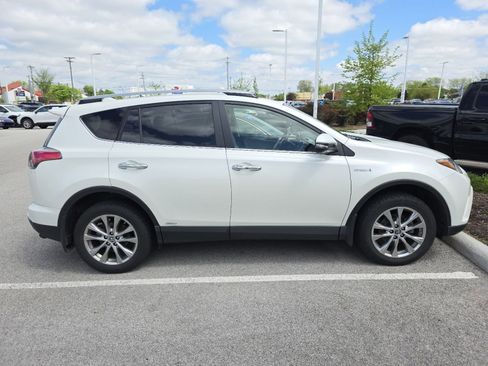 Used 2017 Toyota RAV4 Limited w/ Advanced Technology Package AWD/4WD image 7