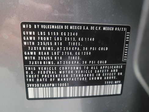 Used 2023 Volkswagen Tiguan SE FWD image 33