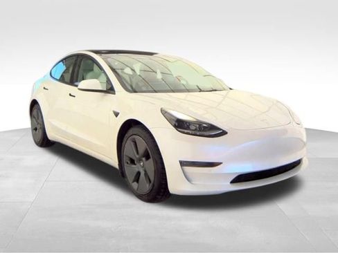 Used 2022 Tesla Model 3 Long Range AWD/4WD image 2