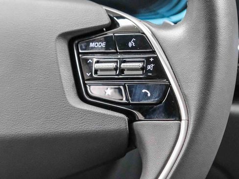 Used 2023 Kia Niro EX Touring FWD image 20