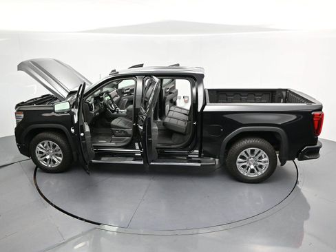 Used 2025 GMC Sierra 1500 Denali AWD/4WD image 46