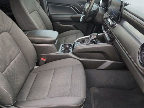 Used 2024 Chevrolet Colorado LT image 26