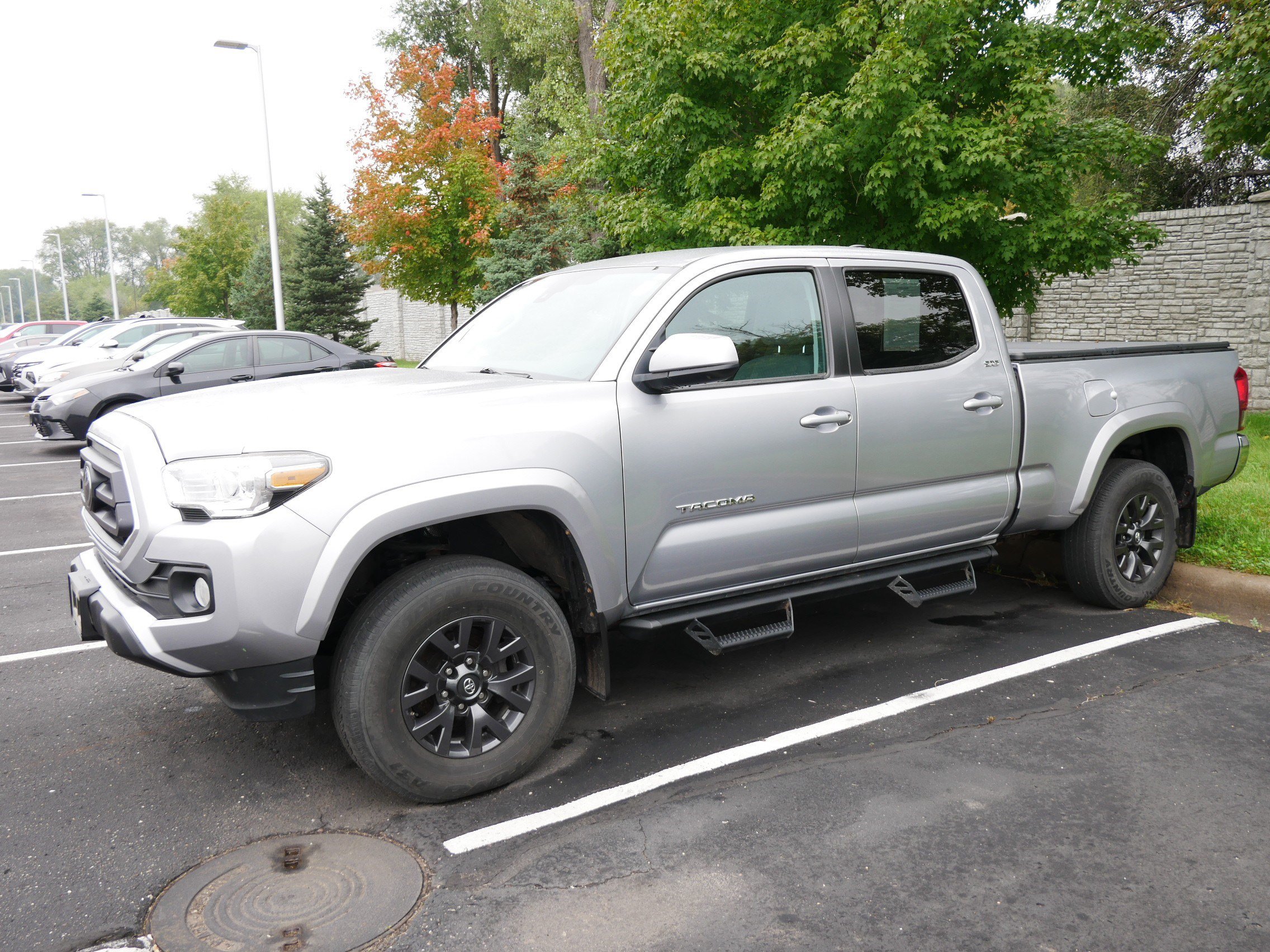 Used 2021 Toyota Tacoma SR5 AWD/4WD image 3