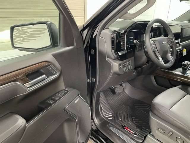 New 2026 Chevrolet Silverado 1500 RST w/ RST All Star Premium Package AWD/4WD image 10