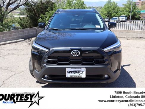 Used 2026 Toyota Corolla Cross XLE w/ Convenience Package AWD/4WD image 2