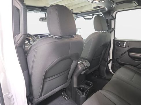 Used 2020 Jeep Gladiator Sport w/ Quick Order Package 24S AWD/4WD image 12