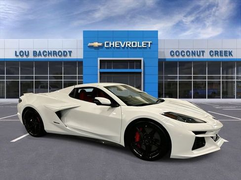 Used 2025 Chevrolet Corvette E-Ray AWD/4WD image 2