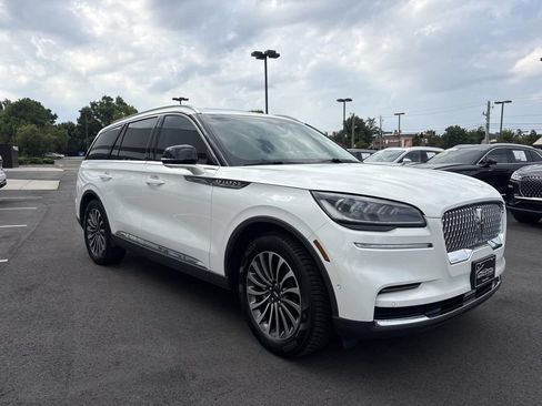Used 2022 Lincoln Aviator Reserve RWD image 3