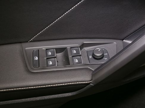 Certified 2023 Volkswagen Tiguan SE R-Line AWD/4WD image 47