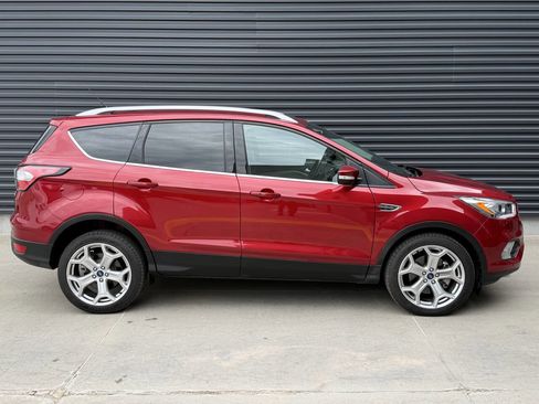 Used 2017 Ford Escape Titanium w/ Equipment Group 301A AWD/4WD image 10