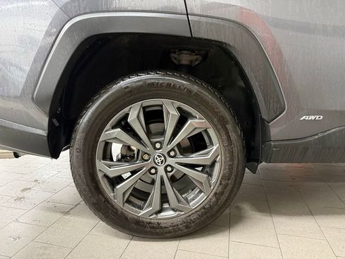 Used 2022 Toyota RAV4 XLE Premium AWD/4WD image 26
