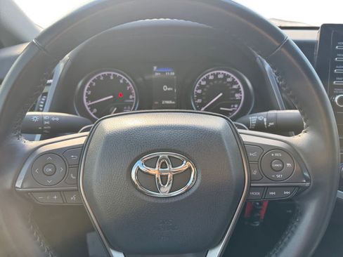 Used 2024 Toyota Camry SE image 14
