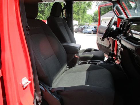 Used 2023 Jeep Gladiator Overland image 26