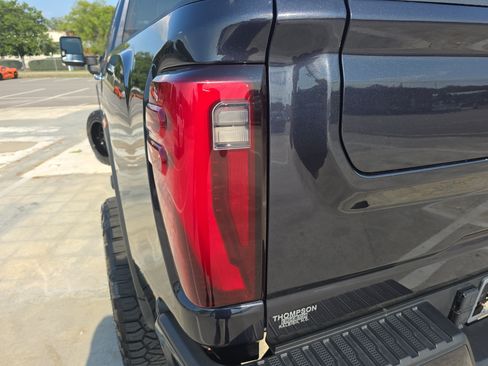 Used 2024 GMC Sierra 2500 Denali Ultimate AWD/4WD image 35