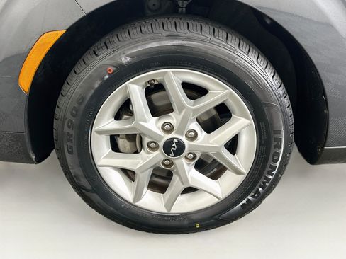 Used 2023 Kia Soul LX w/ Option Group 015 FWD image 11