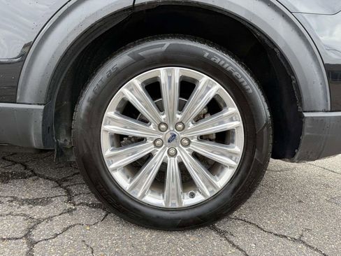 Used 2020 Ford Explorer Limited image 11