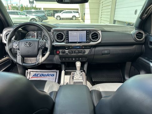 Used 2021 Toyota Tacoma Limited AWD/4WD image 16