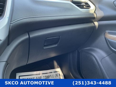 Used 2019 GMC Acadia SLE image 24