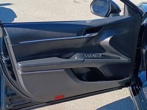 Used 2020 Toyota Camry SE image 14