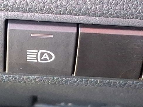 Certified 2024 Toyota Corolla LE image 28