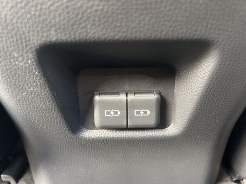 Used 2023 Toyota RAV4 XSE AWD/4WD image 20