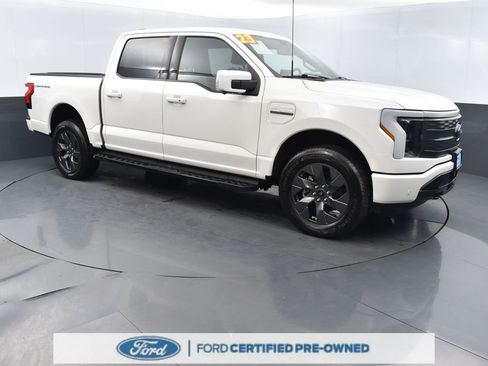 Used 2023 Ford F150 Lightning Lariat image 3